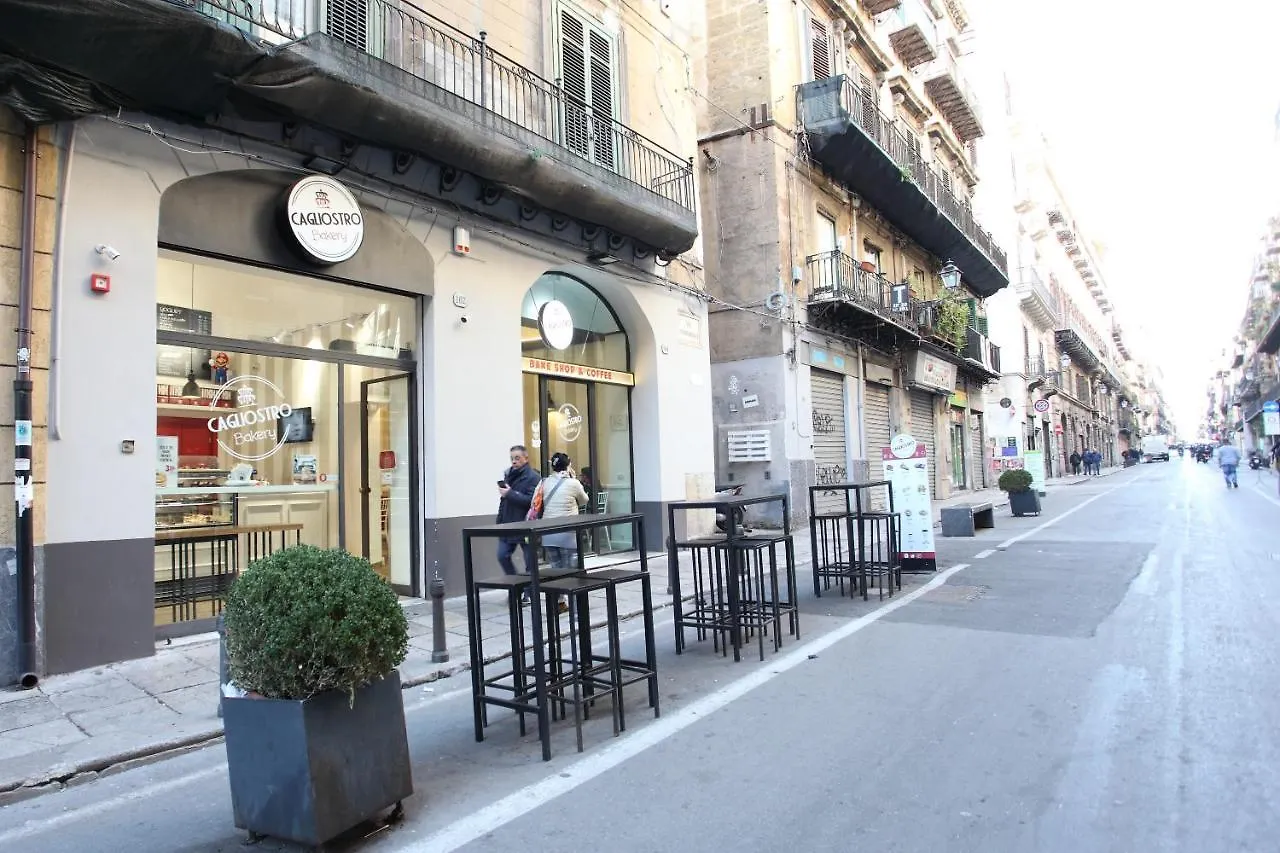 Alfredo Apartment A Casa Di Alfredo パレルモ 別荘